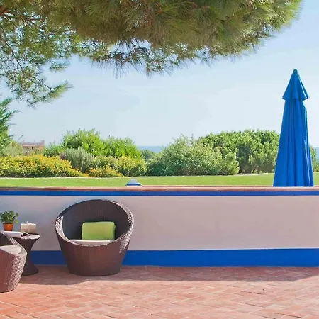 Вилла Olhos De Agua Sleeps 12 With Pool And Air Con Ольюш-ди-Агуа (Албуфейра)