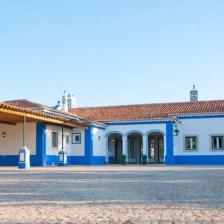 Olhos De Agua Sleeps 12 With Pool And Air Con أولوز داغوا